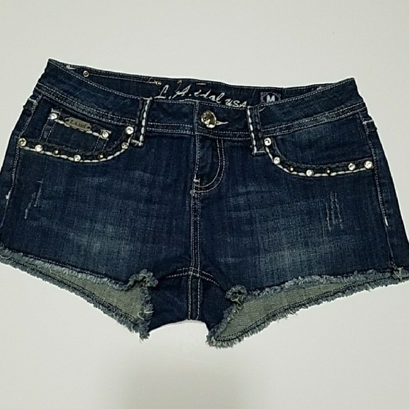 Grace in L.A shorts - Picture 1 of 3